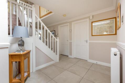 40 Houndsfield Lane 2.jpg