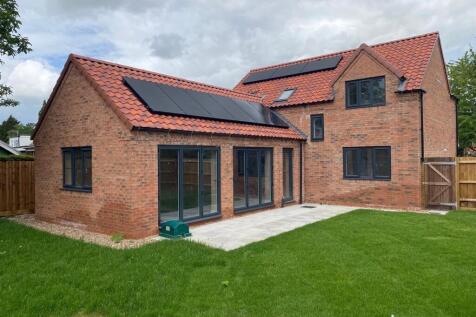 Plot 1 - Rear view.JPG