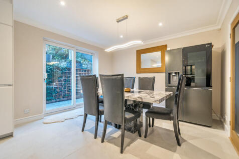 1374475-19-6904df...