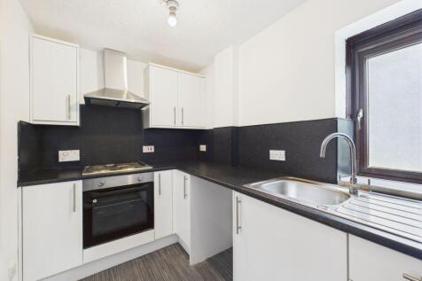 1 Bedroom Flat in ML3 0BL