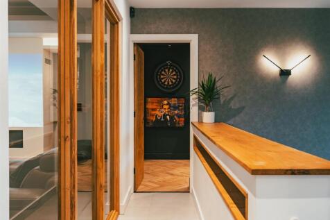 5 bed, 4 bath Detached in Sheffield - Photo 16