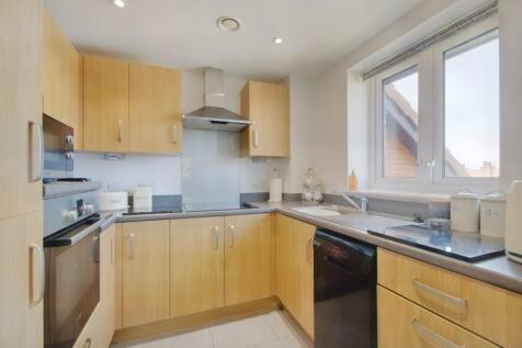 8555211-interior13 (Medium).JPG