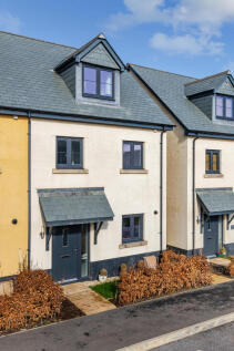 5 PT Front 28 Barton Way
