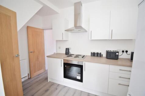 3 Bedroom Terraced in S10 2FY