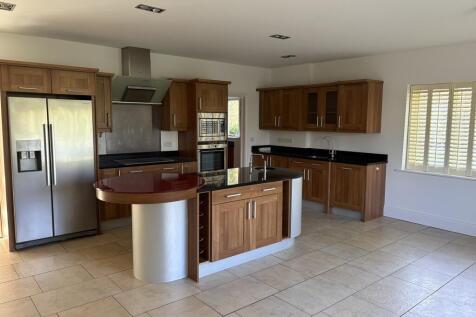 Family dining kitchen