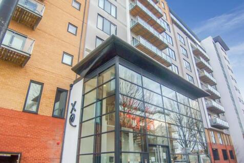 AVAILABLE 27TH JULY | FULLY FURNISHED | BALCONY | BILLS PACKAGE AVAILABLE FOR STUDENTS AT ADDITIONAL COST | XQ7 is a development in Salford Quays. This building has a high specification throughout and
