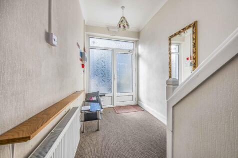 21 Norwich Avenue...