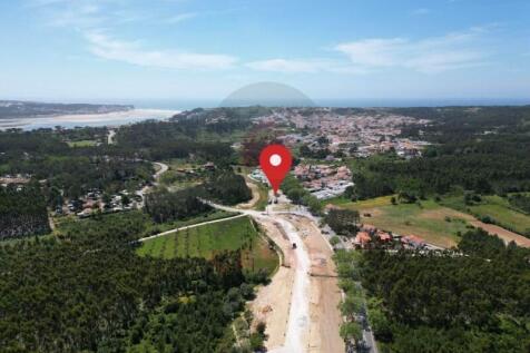 land in Foz do Arelho