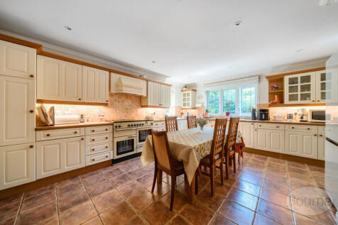 f8c2b340-52b3-433...