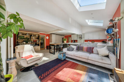 1347360-9-68c0236...