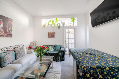 1384818-5-6926ee1...