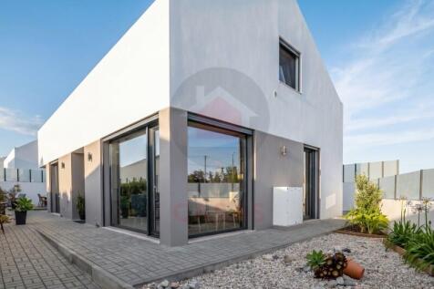 villa near Caldas da Rainha
