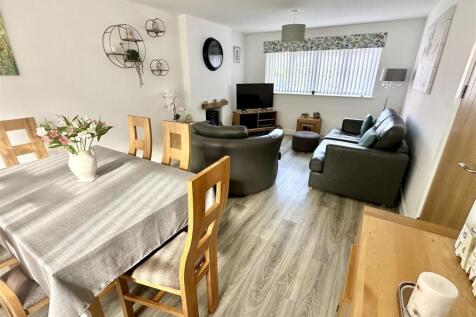 living/dining room