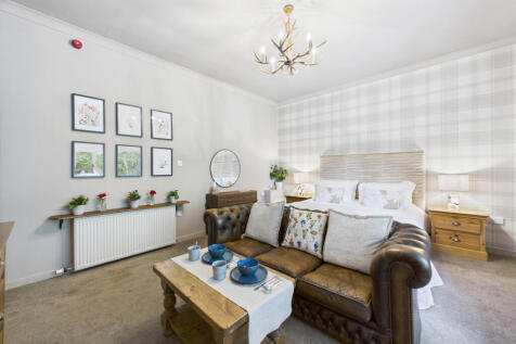 CAM03185G0-PR0112-STILL004