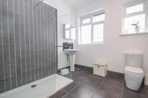 Shower Room.jpg