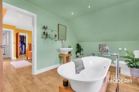 Bedroom One En-Suite