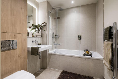 501 B1 4 Pearl Yard 244