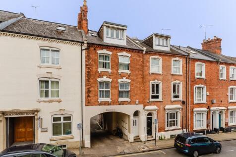 30 Hazelwood Road, Northampton (2 of 19).jpg
