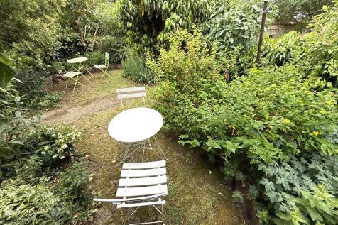 REAR GARDEN (C)