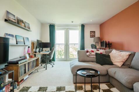 Living/Dining Area