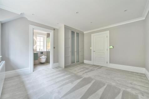 Plot 5 Bedroom 2.jpg