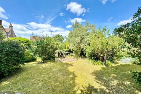 Tuts Cottage Rear...