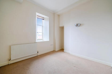 1363106-5-68f5f53...