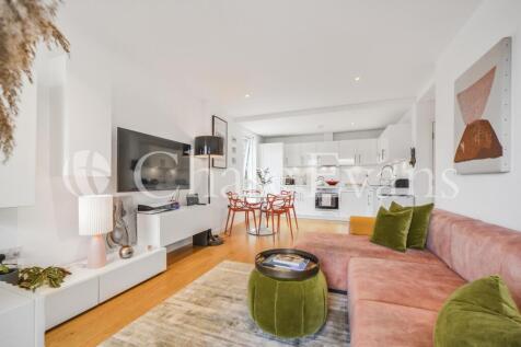 Hand Axe Yard, St Pa