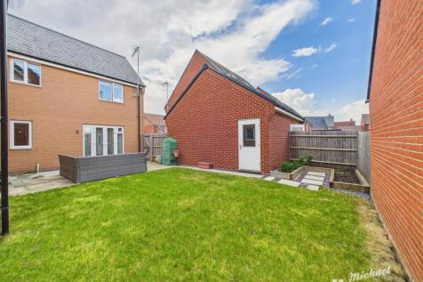 CAM03218G0-PR0644-STILL005