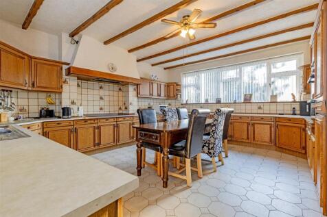 Kitchen-1.jpg