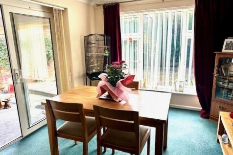 11 Hamilton dining.jpg