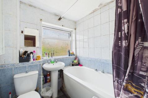 CAM02773G0-PR0325-STILL006