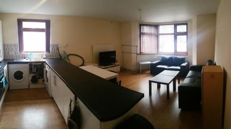 5 Bedroom Flat in M14 6YB