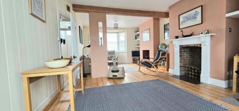 Lounge/Dining Area - 2