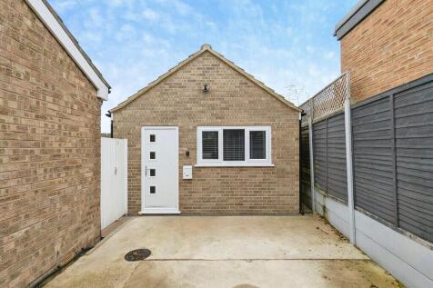 2 Bedroom Detached in HG1 3LP