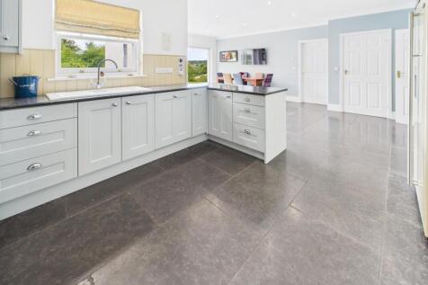 KITCHEN/DINING/FAMILY ROOM