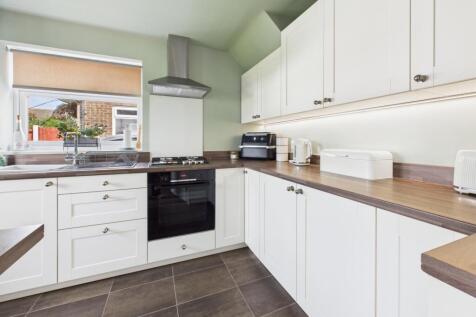 CAM03729G0-PR0064-STILL016