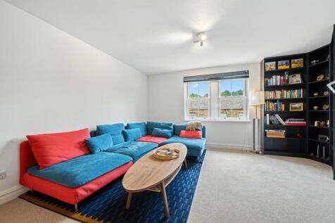 Saxton Mee 7 Holme Court 0019.jpg