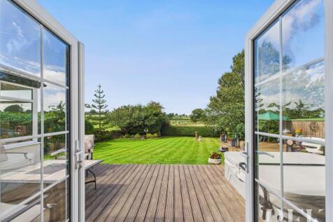 Kitchen / Dining &amp; Living Area
