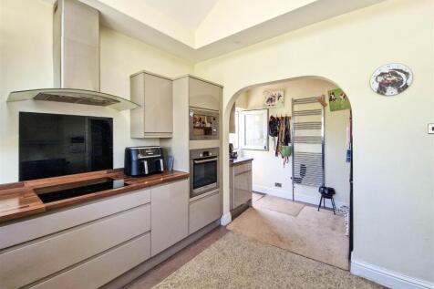 Kitchen onto the utility room