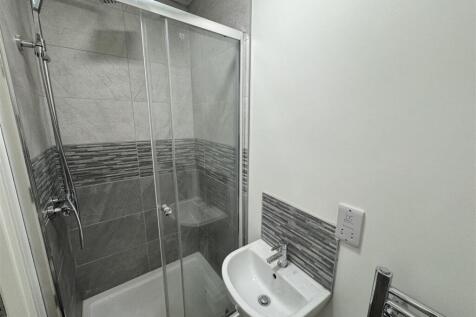 FLAT 5 (3).JPG