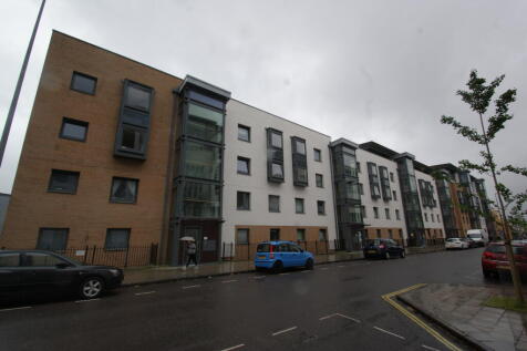 GOOD SIZE TWO DOUBLE BEDROOM APARTMENT WITH OFF STREET PARKING IN A GREAT LOCATION IN THE CITY CENTRE. The apartment has a large living room, separate kitchen with all white goods, good size balcony,