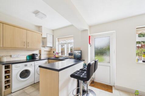 Presented by Nicoleta at EweMove Bexleyheath and D