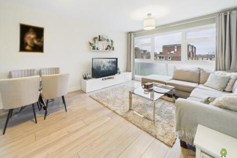 Presented by Clinton at EweMove Bexleyheath and Da