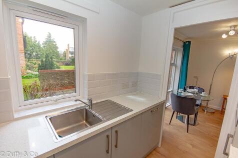 8 Clover Ct  (7 of 13).jpg