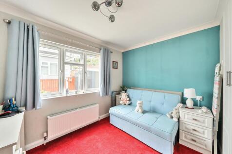 PONT PENTRE PARK BEDROOM 2 (2)