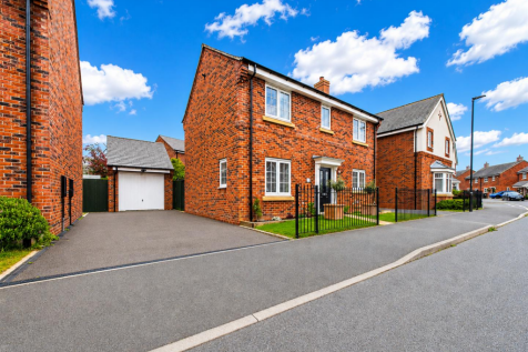 Holloway Front With Driveway/ Garage