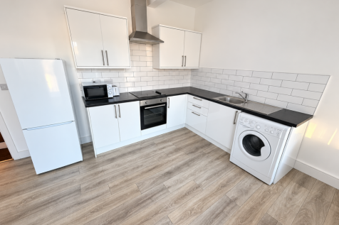 4 Bedroom Terraced in ST4 6HX