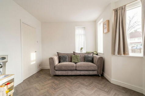 2 bed, 1 bath Semi-Detached in Birmingham - Photo 4