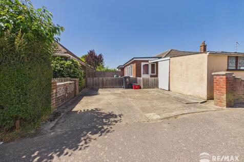 CAM02842G0-PR0375-STILL015.jpg